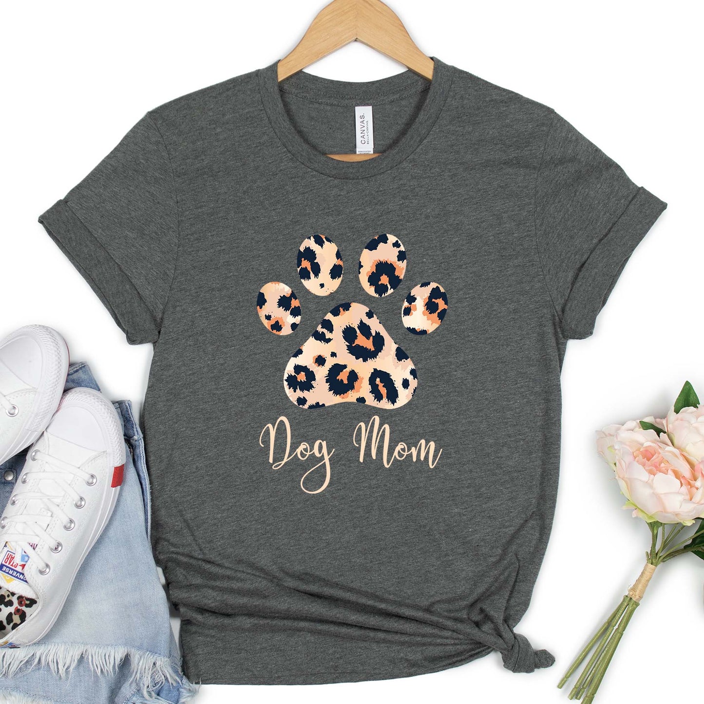 Dog Mom Graphic Tee